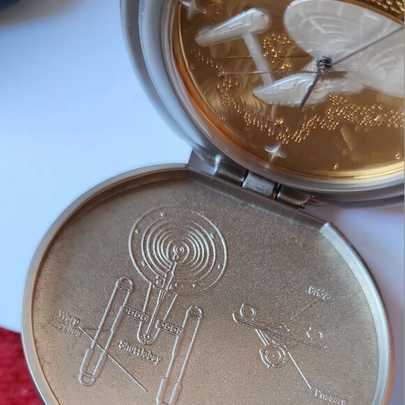 Vintage 2000 - Star Trek USS Enterprise Pocket Watch w/22k Details. New w/o box - Picture 6 of 15
